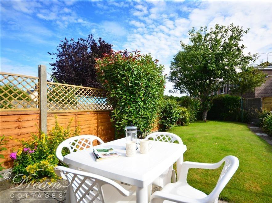 Brickyard Cottage Moreton  ภายนอก รูปภาพ