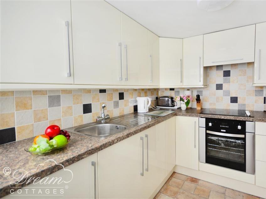 Brickyard Cottage Moreton  ภายนอก รูปภาพ